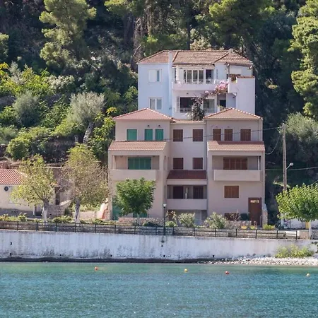 Apartment Seaside In Agia Effimia