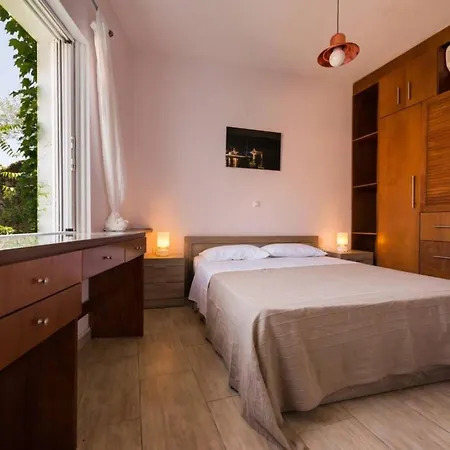 Seaside In Agia Effimia Διαμέρισμα *